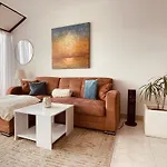 Seafront Terrace, Lounger & Panoramic Ocean Views Apartament Mellieħa