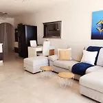 Apartament Seafront Terrace, Lounger & Panoramic Ocean Views Mellieħa