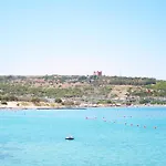 Seafront Terrace, Lounger & Panoramic Ocean Views * Mellieħa