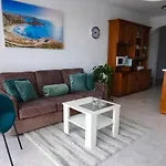 Seafront Terrace, Lounger & Panoramic Ocean Views *