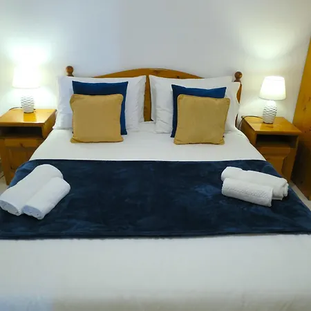 Seafront Sun Terrace, Loungers & Panoramic Ocean Views Mellieħa