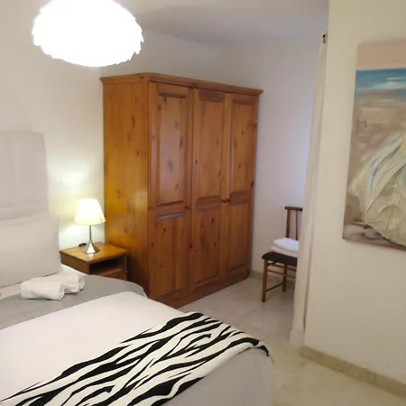 Seafront Terrace, Lounger & Panoramic Ocean Views Apartmán *