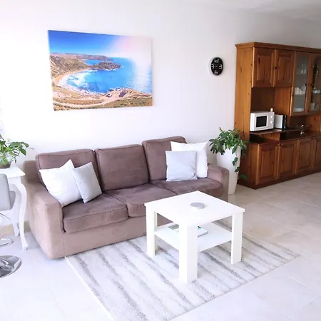 Seafront Terrace, Lounger & Panoramic Ocean Views *