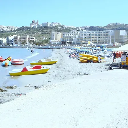 Apartment Seafront Terrace, Lounger & Panoramic Ocean Views Mellieħa