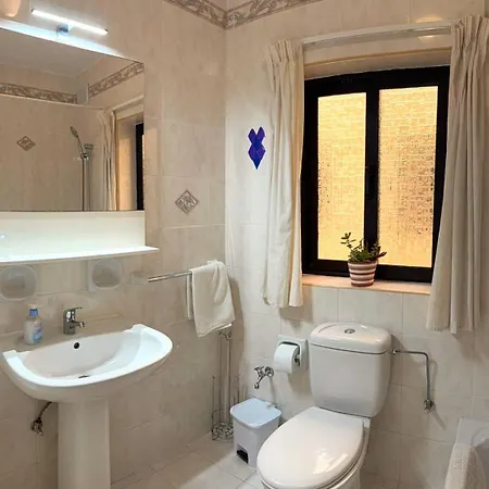 Seafront Terrace, Lounger & Panoramic Ocean Views Mellieħa
