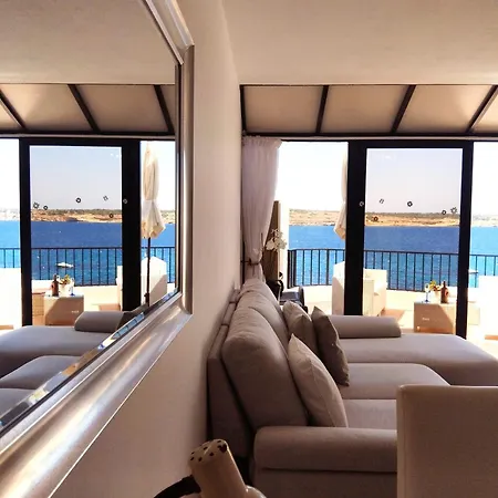 Seafront Terrace, Lounger & Panoramic Ocean Views Mellieħa