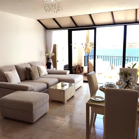 Seafront Terrace, Lounger & Panoramic Ocean Views