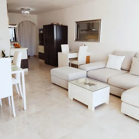 Seafront Terrace, Lounger & Panoramic Ocean Views