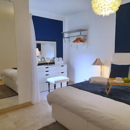 Seafront Sun Terrace, Loungers & Panoramic Ocean Views Mellieħa