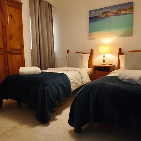 Seafront Terrace, Lounger & Panoramic Ocean Views Appartement *