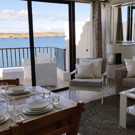 Seafront Sun Terrace, Loungers & Panoramic Ocean Views * Mellieħa