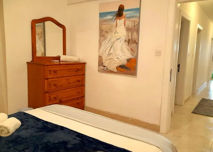 Seafront Terrace, Lounger & Panoramic Ocean Views Mellieħa