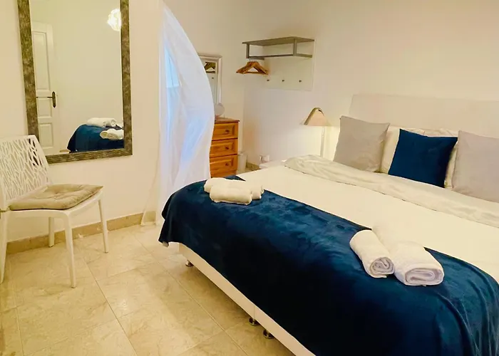 Appartement Seafront Terrace, Lounger & Panoramic Ocean Views